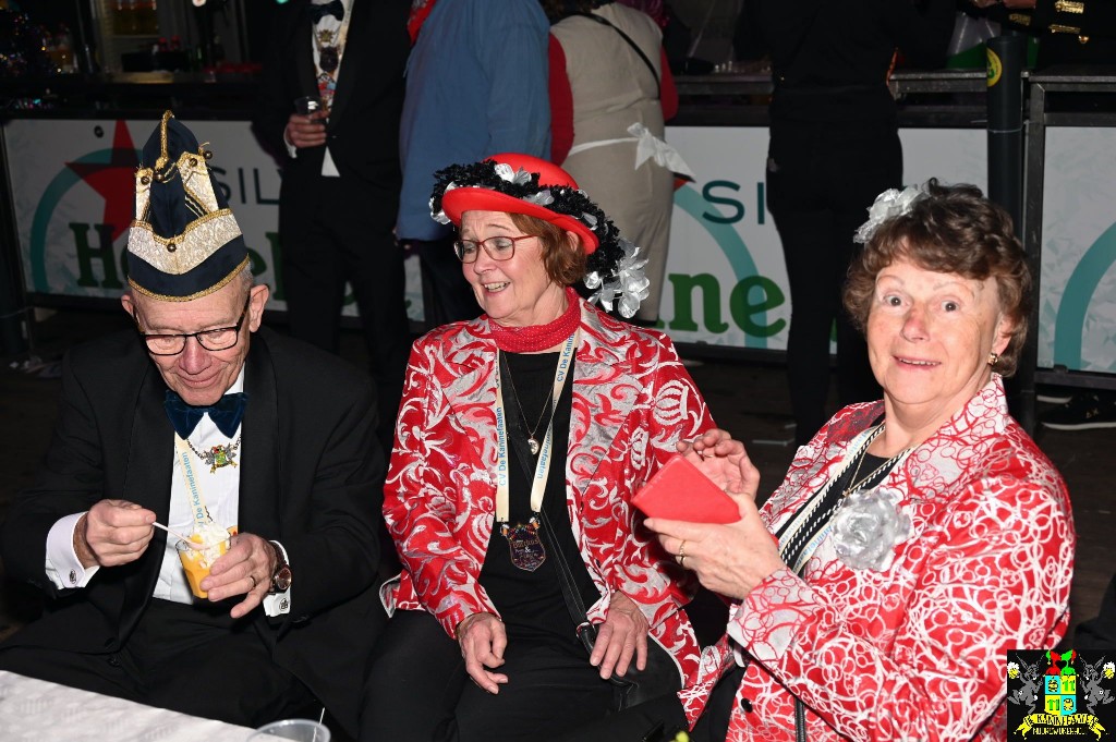 ../Images/Senioren carnaval 2024 231.jpg